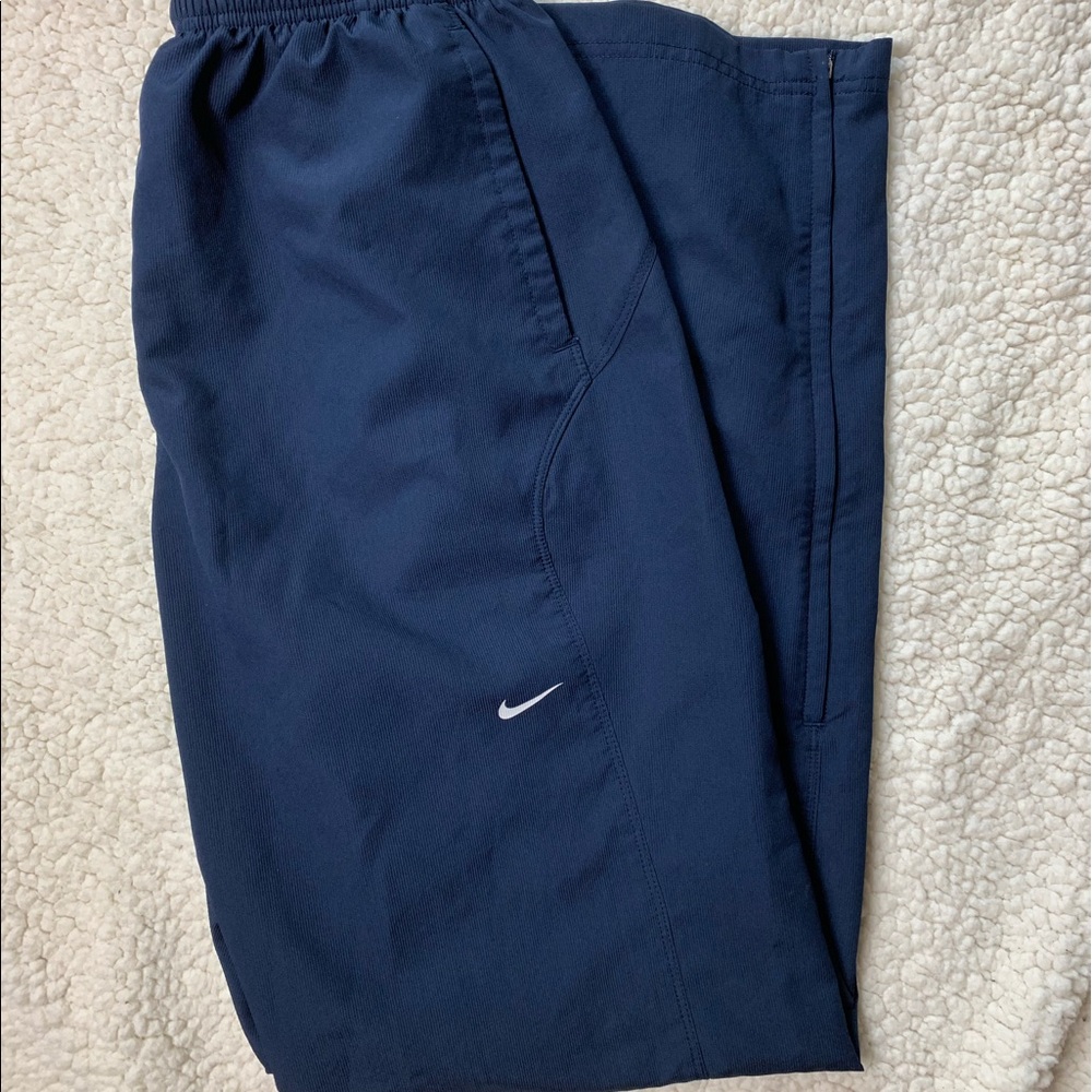 Men’s blue Nike Wind joggers size large